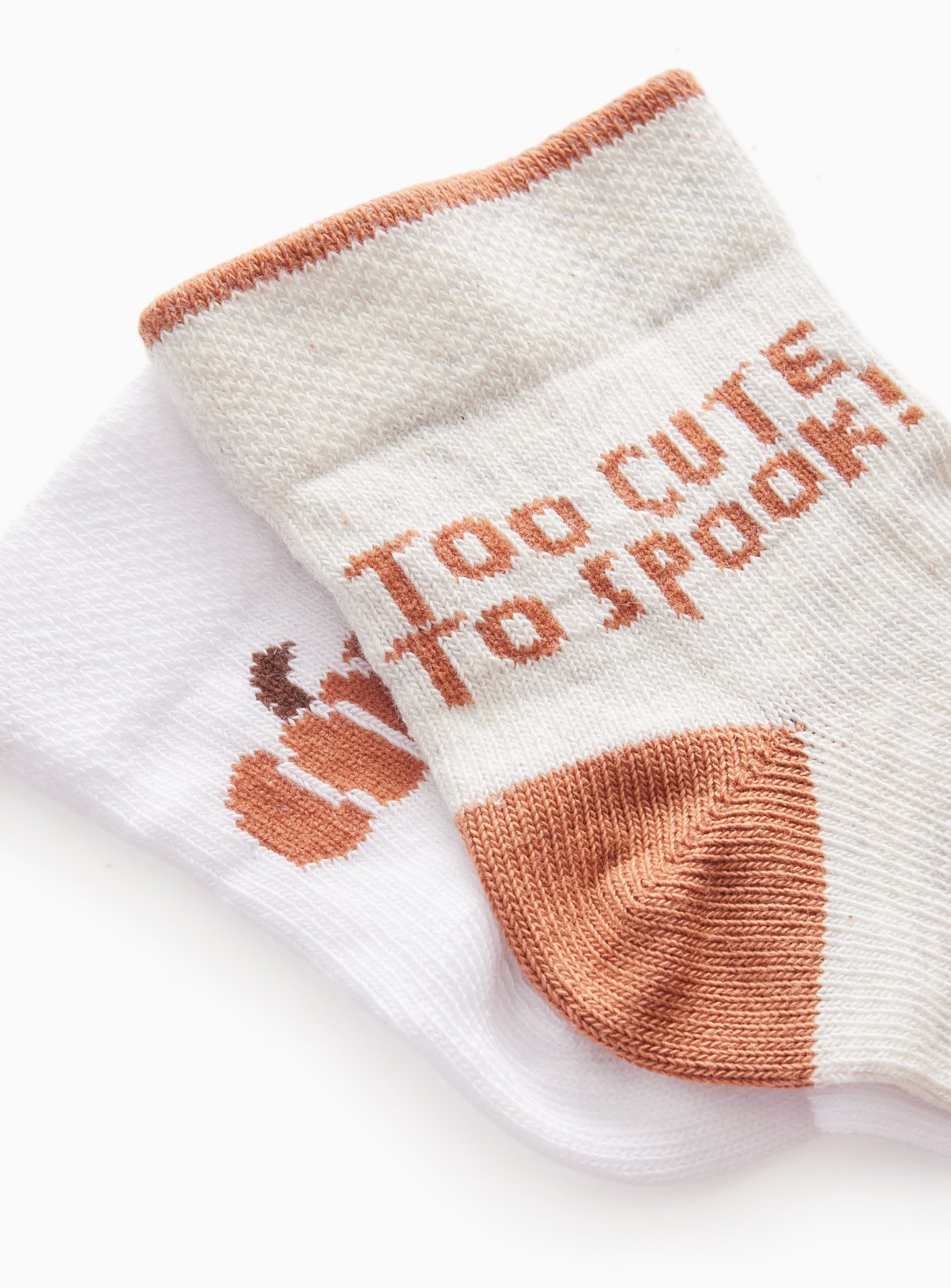2 Pack Halloween Pumpkin Socks 12-24 months - Image 2 thumbnail